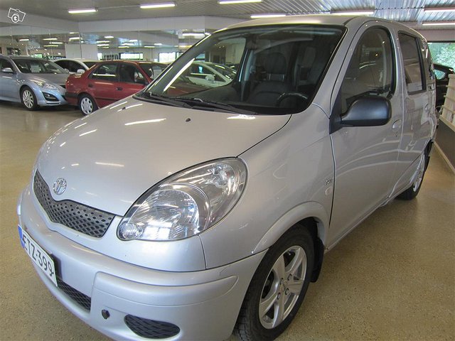 Toyota Yaris Verso