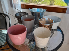 Kukkaruukkuja, Ruukut, kivet ja koristeet, Piha ja puutarha, Kajaani, Tori.fi Kukkaruukkuja, Ruukut, kivet ja koristeet, Piha ja puutarha, Kajaani, Tori.fi