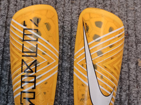 Nike mercirial säärisuojat, Jalkapallo, Urheilu ja ulkoilu, Kontiolahti, Tori.fi Nike mercirial säärisuojat, Jalkapallo, Urheilu ja ulkoilu, Kontiolahti, Tori.fi