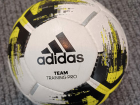 Adidas training pro 4, Jalkapallo, Urheilu ja ulkoilu, Kontiolahti, Tori.fi Adidas training pro 4, Jalkapallo, Urheilu ja ulkoilu, Kontiolahti, Tori.fi