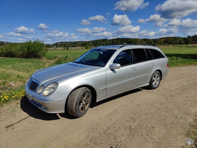 Mercedes-Benz E-sarja, kuva 1