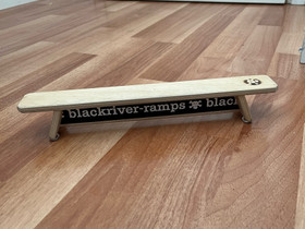 Blackriver sormiskeittiobstaakkeli, Pelit ja muut harrastukset, Pieksämäki, Tori.fi Blackriver sormiskeittiobstaakkeli, Pelit ja muut harrastukset, Pieksämäki, Tori.fi