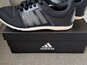 Adidas piikkarit, 38, Juoksu ja lenkkeily, Urheilu ja ulkoilu, Salo, Tori.fi Adidas piikkarit, 38, Juoksu ja lenkkeily, Urheilu ja ulkoilu, Salo, Tori.fi