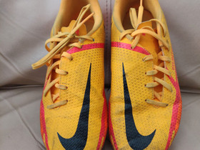 Nike Phantom nappikset, Jalkapallo, Urheilu ja ulkoilu, Jyväskylä, Tori.fi Nike Phantom nappikset, Jalkapallo, Urheilu ja ulkoilu, Jyväskylä, Tori.fi