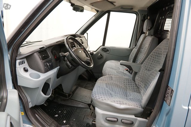 Ford Transit 16
