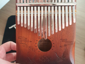 17-sointuinen kalimba kurjilla, Muu musiikki ja soittimet, Musiikki ja soittimet, Kajaani, Tori.fi 17-sointuinen kalimba kurjilla, Muu musiikki ja soittimet, Musiikki ja soittimet, Kajaani, Tori.fi