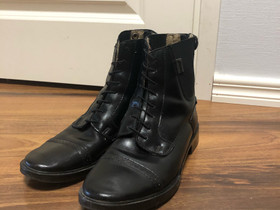 Ratsastuskengät koko 39, Muut hevostarvikkeet, Hevoset ja hevosurheilu, Liminka, Tori.fi Ratsastuskengät koko 39, Muut hevostarvikkeet, Hevoset ja hevosurheilu, Liminka, Tori.fi