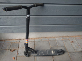 Madd Gear -scootti, Rullaluistelu ja skeittaus, Urheilu ja ulkoilu, Oulu, Tori.fi Madd Gear -scootti, Rullaluistelu ja skeittaus, Urheilu ja ulkoilu, Oulu, Tori.fi