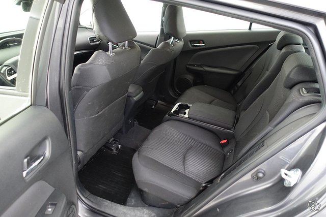 Toyota Prius Phev 10