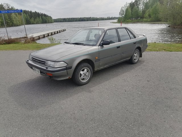 Toyota Carina, kuva 1