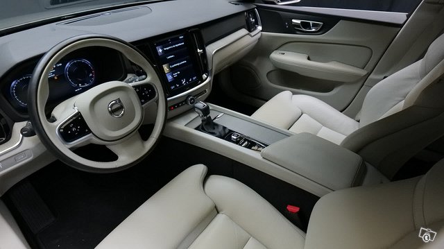 Volvo V60 10