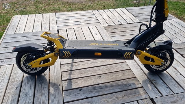 Sähköpotkulauta Vsett 10+ 2