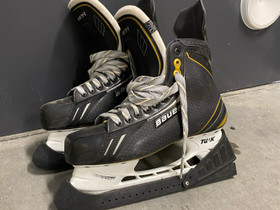 Bauer Supreme one.8, Jääkiekko ja luistelu, Urheilu ja ulkoilu, Nurmijärvi, Tori.fi Bauer Supreme one.8, Jääkiekko ja luistelu, Urheilu ja ulkoilu, Nurmijärvi, Tori.fi