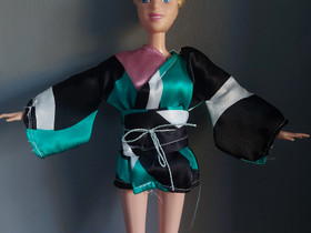 Itse tehty lyhyt kimono barbille., Käsityöt, Ilmajoki, Tori.fi Itse tehty lyhyt kimono barbille., Käsityöt, Ilmajoki, Tori.fi