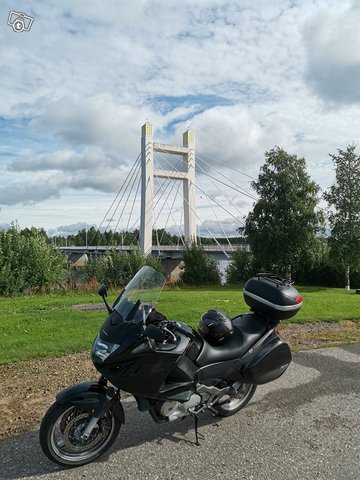 Honda deauville 700, kuva 1