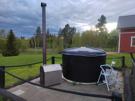 Kuuden hengen kylpytynnyri, Pihakalusteet ja grillit, Piha ja puutarha, Oulu, Tori.fi Kuuden hengen kylpytynnyri, Pihakalusteet ja grillit, Piha ja puutarha, Oulu, Tori.fi