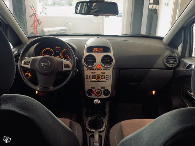 Opel Corsa 16
