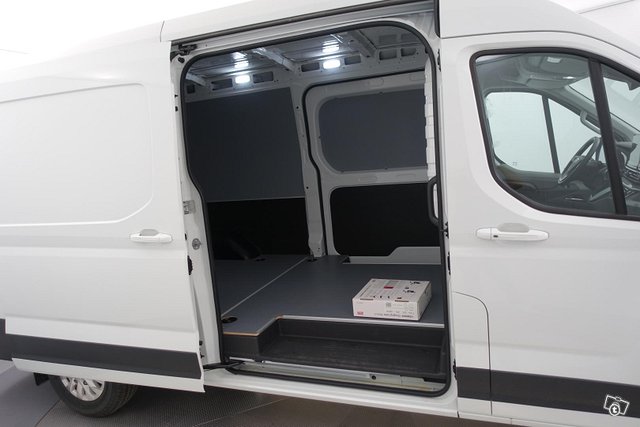 Maxus E-Deliver 9 9