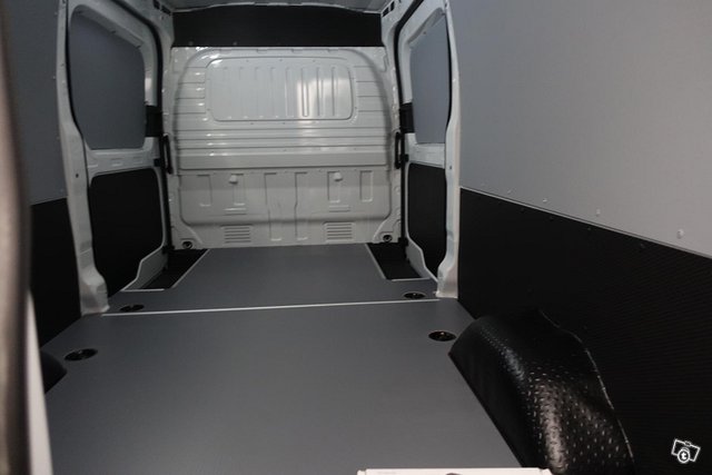 Maxus E-Deliver 9 25