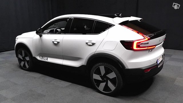 VOLVO C40 7