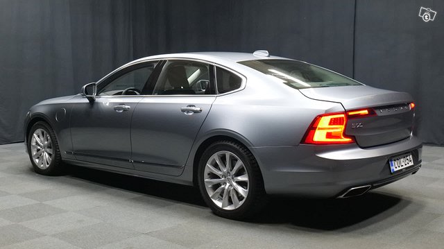 Volvo S90 4
