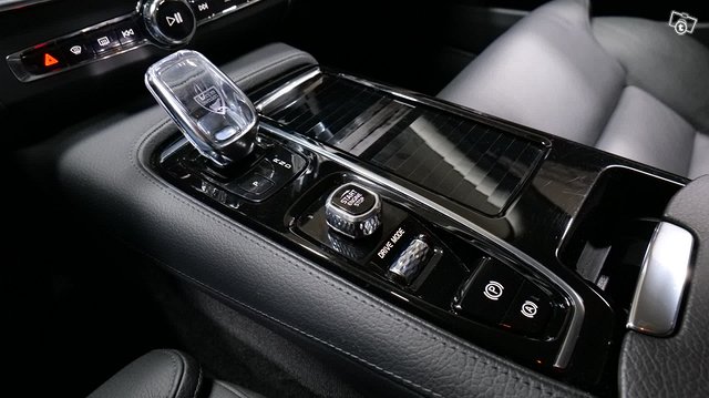 Volvo S90 7