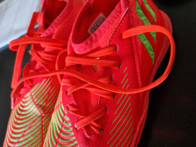 Adidas predator sisäfutiskengät 32, Jalkapallo, Urheilu ja ulkoilu, Kouvola, Tori.fi Adidas predator sisäfutiskengät 32, Jalkapallo, Urheilu ja ulkoilu, Kouvola, Tori.fi