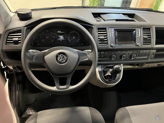 Volkswagen Transporter 9