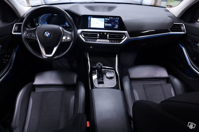 BMW 330 7