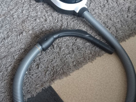 Volta VOC21-21W pölypussiton imuri, Pölynimurit ja siivousvälineet, Kodinkoneet, Turku, Tori.fi Volta VOC21-21W pölypussiton imuri, Pölynimurit ja siivousvälineet, Kodinkoneet, Turku, Tori.fi