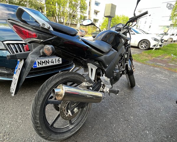 Honda CBR 125 R piikki, kuva 1