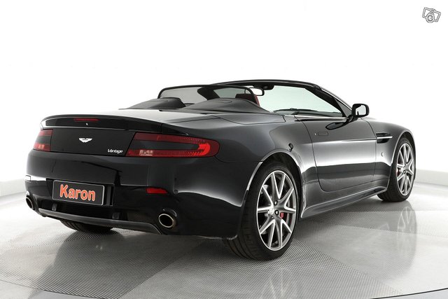 Aston Martin Vantage 6