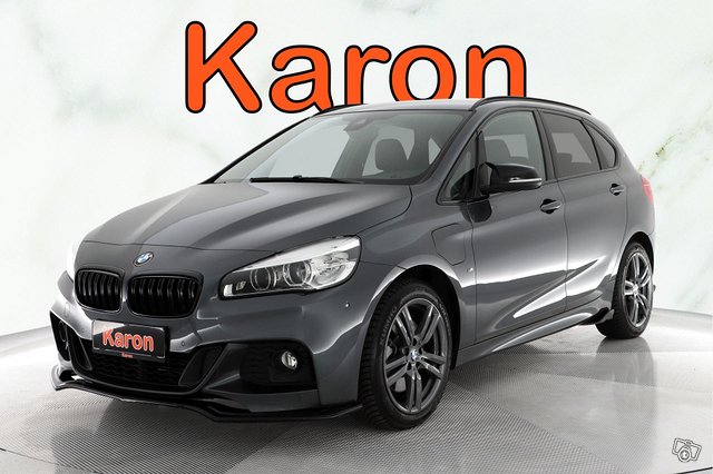 BMW 225