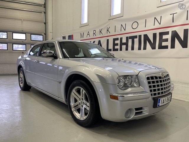 Chrysler 300C 4