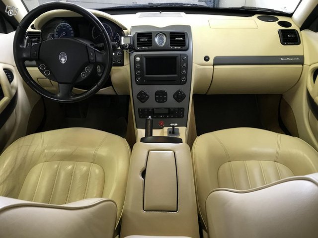 Maserati Quattroporte 24