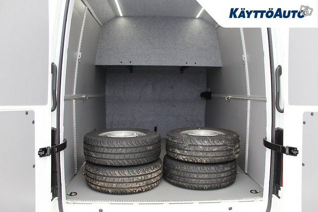 Volkswagen Crafter 8