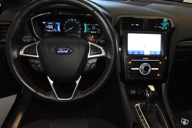 Ford Mondeo 15