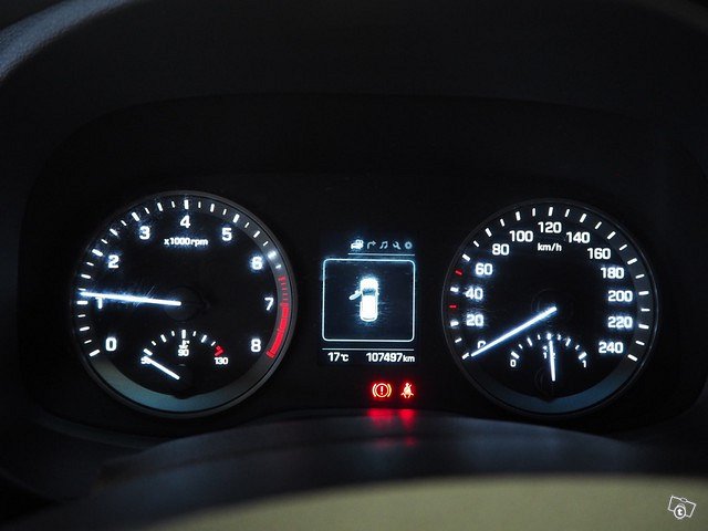 HYUNDAI Tucson 9