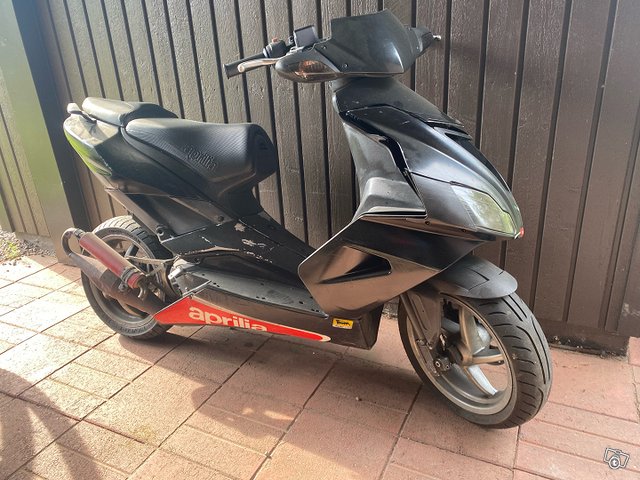 Aprilia SR skootteri, kuva 1