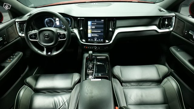 Volvo V60 12