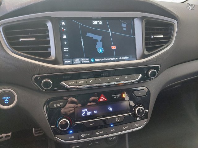 Hyundai IONIQ Electric 14