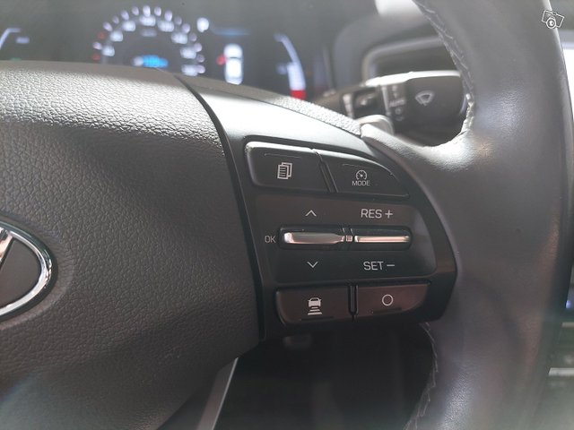 Hyundai IONIQ Electric 17