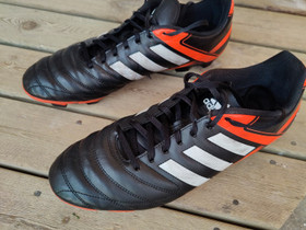 Adidas nappikset 46, Jalkapallo, Urheilu ja ulkoilu, Sodankylä, Tori.fi Adidas nappikset 46, Jalkapallo, Urheilu ja ulkoilu, Sodankylä, Tori.fi
