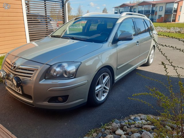 Toyota Avensis, kuva 1