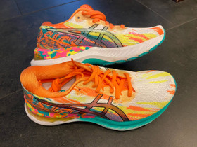 Asics lenkkarit, Juoksu ja lenkkeily, Urheilu ja ulkoilu, Seinäjoki, Tori.fi Asics lenkkarit, Juoksu ja lenkkeily, Urheilu ja ulkoilu, Seinäjoki, Tori.fi