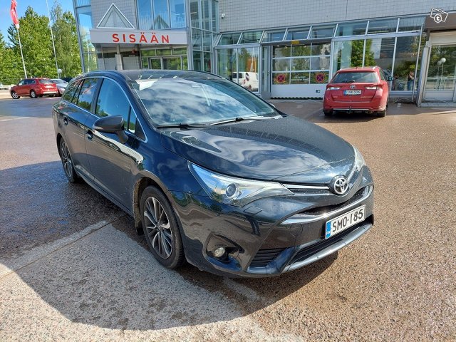 Toyota Avensis, kuva 1
