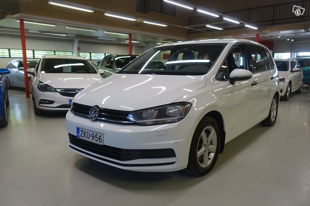 VOLKSWAGEN Touran