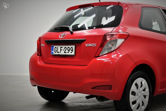 Toyota Yaris 13