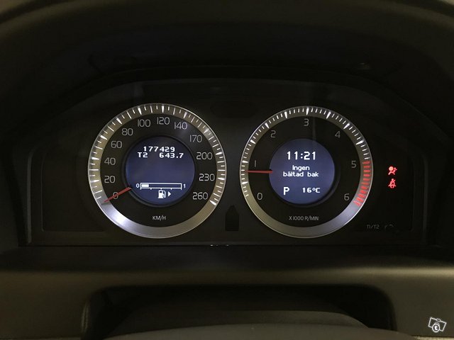 Volvo XC60 11
