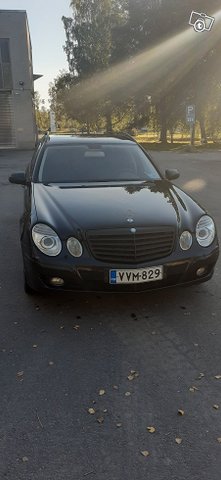 Mercedes-Benz E-sarja, kuva 1